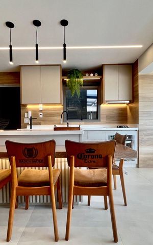 Apartamento à venda com 228m², 3 quartos e 2 vagas Apartamento à venda com 228m², 3 quartos e 2 vagasCozinha
