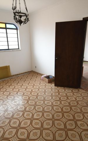 Casa à venda com 330m², 3 quartos e 4 vagasSala 2