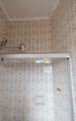 Casa à venda com 330m², 3 quartos e 4 vagasBanheiro de serviço