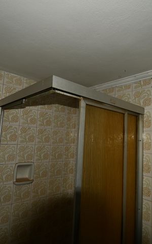 Casa à venda com 330m², 3 quartos e 4 vagasBanheiro 2