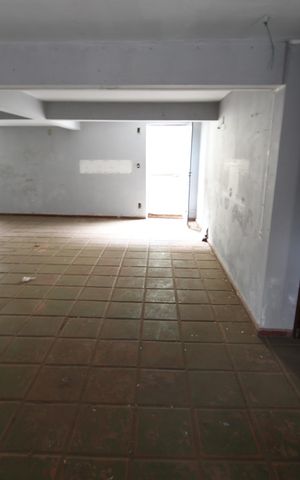 Casa à venda com 330m², 3 quartos e 4 vagasSalão