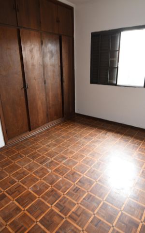 Casa à venda com 330m², 3 quartos e 4 vagasQuarto 2