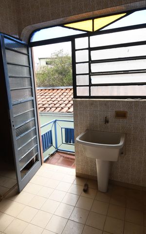 Casa à venda com 330m², 3 quartos e 4 vagasÁrea de Serviço