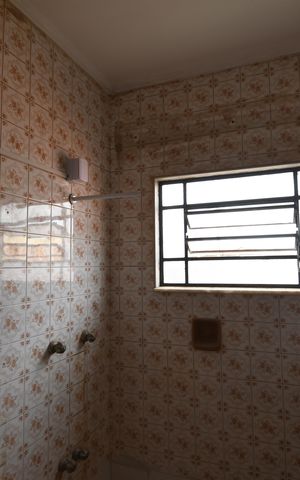 Casa à venda com 330m², 3 quartos e 4 vagasBanheiro