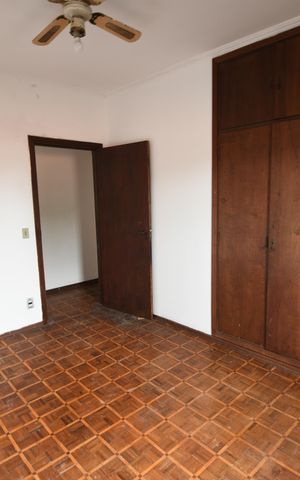 Casa à venda com 330m², 3 quartos e 4 vagasQuarto 2