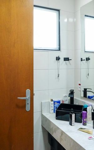 Apartamento à venda com 466m², 8 quartos e 8 vagasBanheiro da suíte