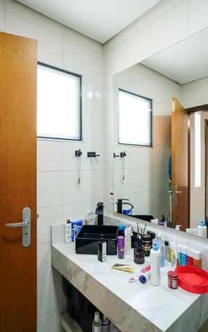 Apartamento à venda com 466m², 8 quartos e 8 vagasBanheiro da suíte