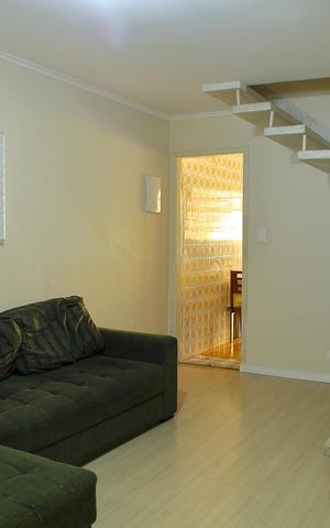 Casa à venda com 96m², 2 quartos e 1 vagaSala
