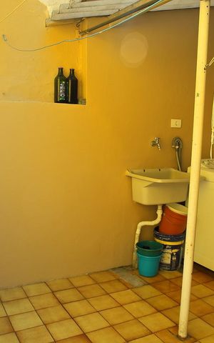 Casa à venda com 96m², 2 quartos e 1 vagaQuintal /Área de serviço 