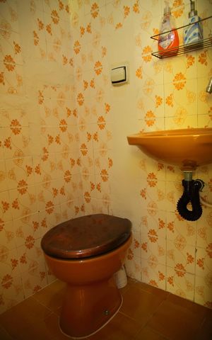 Casa à venda com 96m², 2 quartos e 1 vagaBanheiro de Serviço 