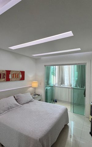 Casa de condomínio à venda com 450m², 4 quartos e 3 vagas Casa de condomínio à venda com 450m², 4 quartos e 3 vagasSuíte 4
