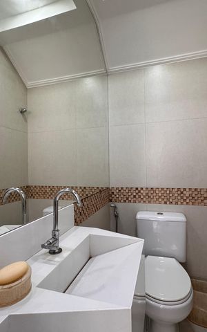 Casa de condomínio à venda com 450m², 4 quartos e 3 vagas Casa de condomínio à venda com 450m², 4 quartos e 3 vagasLavabo