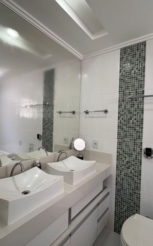 Casa de condomínio à venda com 450m², 4 quartos e 3 vagas Casa de condomínio à venda com 450m², 4 quartos e 3 vagasSuíte 4 - Banheiro