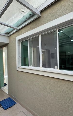 Casa de condomínio à venda com 450m², 4 quartos e 3 vagas Casa de condomínio à venda com 450m², 4 quartos e 3 vagasÁrea externa