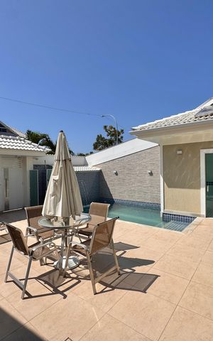 Casa de condomínio à venda com 450m², 4 quartos e 3 vagas Casa de condomínio à venda com 450m², 4 quartos e 3 vagasÁrea externa
