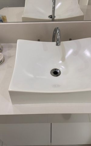Casa de condomínio à venda com 450m², 4 quartos e 3 vagas Casa de condomínio à venda com 450m², 4 quartos e 3 vagasSuíte 1 - Banheiro