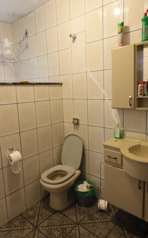 Casa à venda com 250m², 3 quartos e 2 vagasBanheiro 2