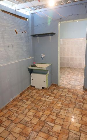 Casa à venda com 250m², 3 quartos e 2 vagasÁrea de Serviço