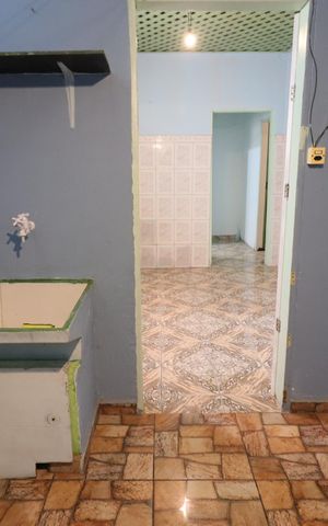Casa à venda com 250m², 3 quartos e 2 vagasÁrea de Serviço