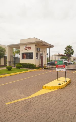 Casa de condomínio à venda com 48m², 2 quartos e 2 vagasFachada