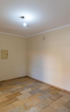 Casa de condomínio à venda com 326m², 4 quartos e 6 vagas Casa de condomínio à venda com 326m², 4 quartos e 6 vagasSala de Jantar
