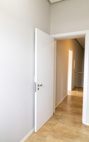 Casa de condomínio à venda com 248m², 3 quartos e 4 vagas Casa de condomínio à venda com 248m², 3 quartos e 4 vagasBanheiro