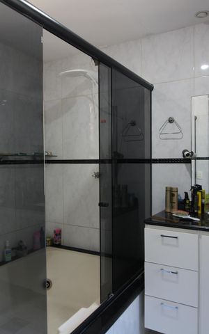 Casa de condomínio à venda com 250m², 4 quartos e 3 vagasQuarto 3 - Suíte