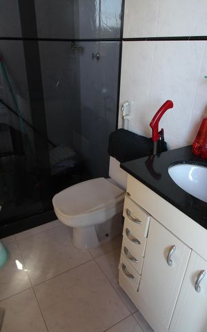 Casa de condomínio à venda com 250m², 4 quartos e 3 vagasQuarto 4 - Suíte
