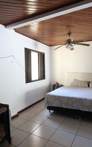 Casa de condomínio à venda com 250m², 4 quartos e 3 vagasQuarto 3