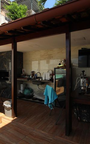 Casa de condomínio à venda com 250m², 4 quartos e 3 vagasChurrasqueira