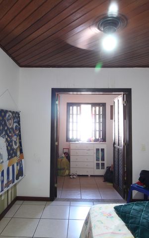 Casa de condomínio à venda com 250m², 4 quartos e 3 vagasQuarto 1