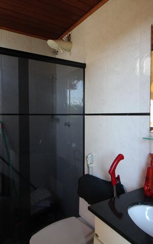 Casa de condomínio à venda com 250m², 4 quartos e 3 vagasQuarto 4 - Suíte