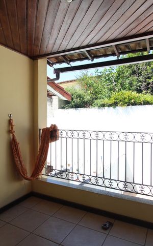 Casa de condomínio à venda com 250m², 4 quartos e 3 vagasQuarto 3 - Varanda