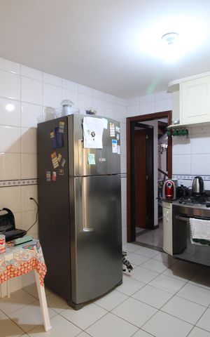 Casa de condomínio à venda com 250m², 4 quartos e 3 vagasCozinha