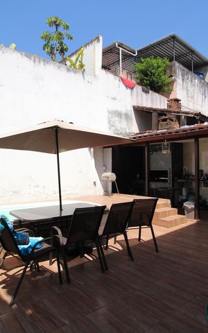 Casa de condomínio à venda com 250m², 4 quartos e 3 vagasÁrea Externa