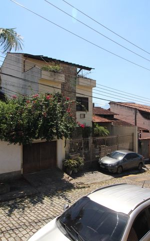 Casa de condomínio à venda com 250m², 4 quartos e 3 vagasVaranda - Vista