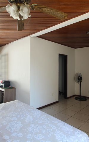 Casa de condomínio à venda com 250m², 4 quartos e 3 vagasQuarto 3