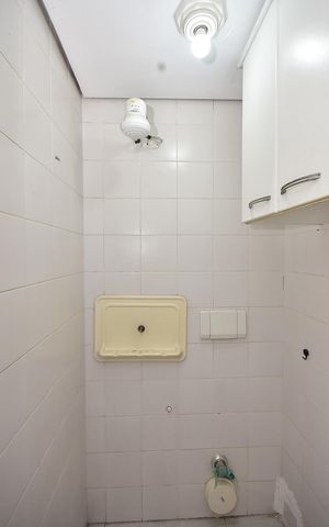 Apartamento para alugar com 100m², 3 quartos e 2 vagasBanheiro de Serviço