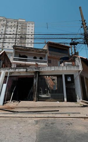 Casa à venda com 270m², 3 quartos e 5 vagasFachada