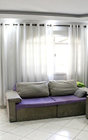 Casa à venda com 210m², 5 quartos e 2 vagasSala