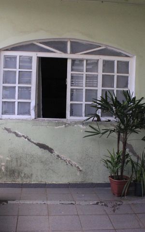 Casa à venda com 210m², 5 quartos e 2 vagasGaragem casa 1
