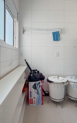 Apartamento à venda com 133m², 3 quartos e 2 vagas Apartamento à venda com 133m², 3 quartos e 2 vagasÁrea de Serviço