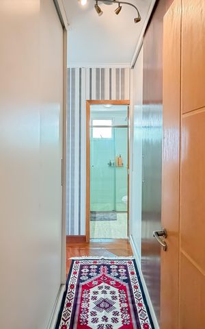Apartamento à venda com 133m², 3 quartos e 2 vagas Apartamento à venda com 133m², 3 quartos e 2 vagasSuíte
