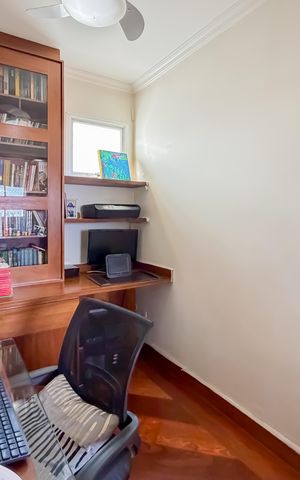Apartamento à venda com 133m², 3 quartos e 2 vagas Apartamento à venda com 133m², 3 quartos e 2 vagasEscritório