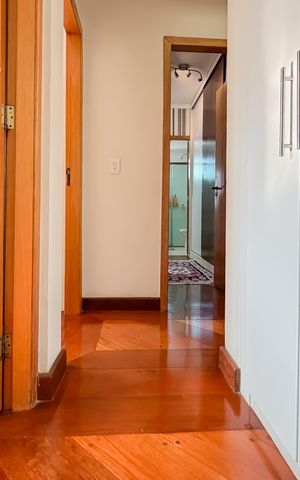 Apartamento à venda com 133m², 3 quartos e 2 vagas Apartamento à venda com 133m², 3 quartos e 2 vagasCorredor