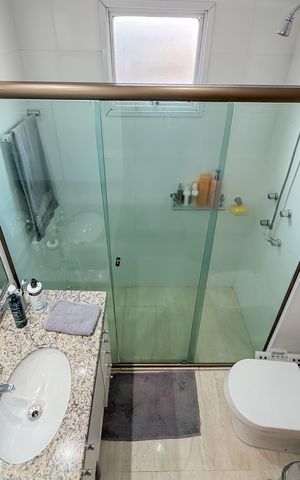 Apartamento à venda com 133m², 3 quartos e 2 vagas Apartamento à venda com 133m², 3 quartos e 2 vagasBanheiro da Suíte