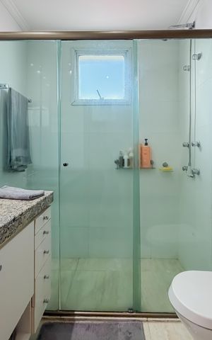 Apartamento à venda com 133m², 3 quartos e 2 vagas Apartamento à venda com 133m², 3 quartos e 2 vagasBanheiro da Suíte