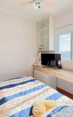 Apartamento à venda com 133m², 3 quartos e 2 vagas Apartamento à venda com 133m², 3 quartos e 2 vagasQuarto 1