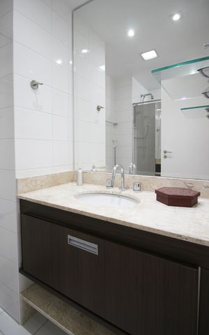 Apartamento à venda com 74m², 2 quartos e 2 vagas Apartamento à venda com 74m², 2 quartos e 2 vagasBanheiro