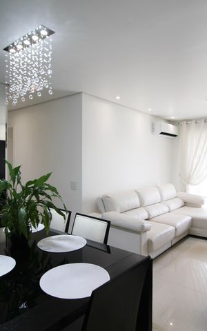Apartamento à venda com 74m², 2 quartos e 2 vagas Apartamento à venda com 74m², 2 quartos e 2 vagasSala